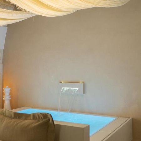 Eurydice Suite With Infinity Jacuzzi Ostuni Bagian luar foto