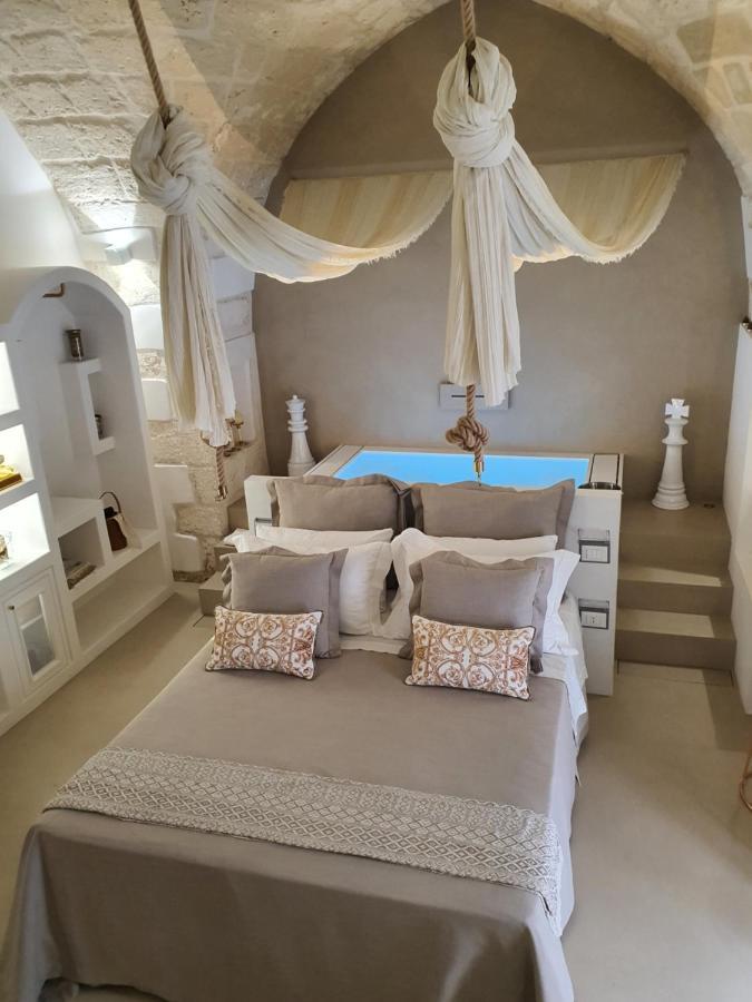 Eurydice Suite With Infinity Jacuzzi Ostuni Bagian luar foto