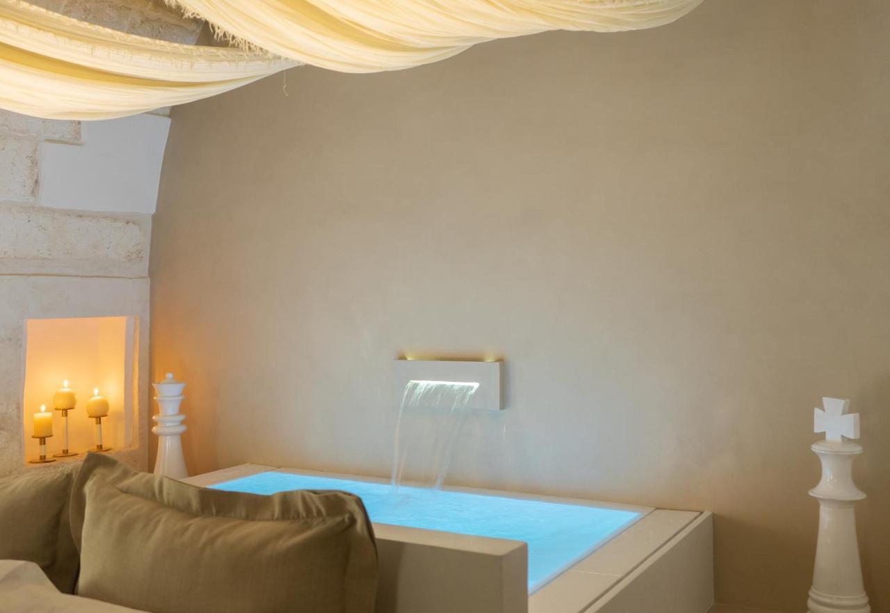 Eurydice Suite With Infinity Jacuzzi Ostuni Bagian luar foto